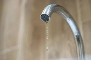 В Барнауле из кранов может потечь зелёная вода